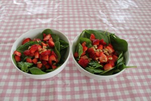Spinaziesalade-aardbeien