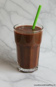 Smoothie rode biet en spinazie