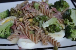 Volkoren-pastasalade-met-honing-mosterd-dressing