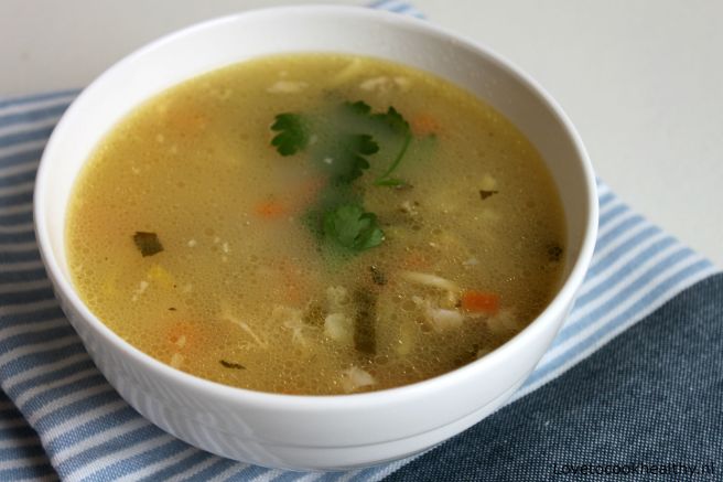 Ouderwetse-homemade-kippensoep