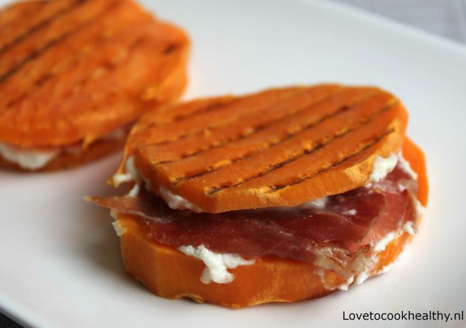 Zoete aardappel tosti