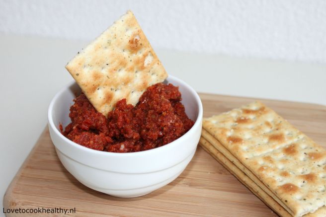 Tapenade met zongedroogde tomaat