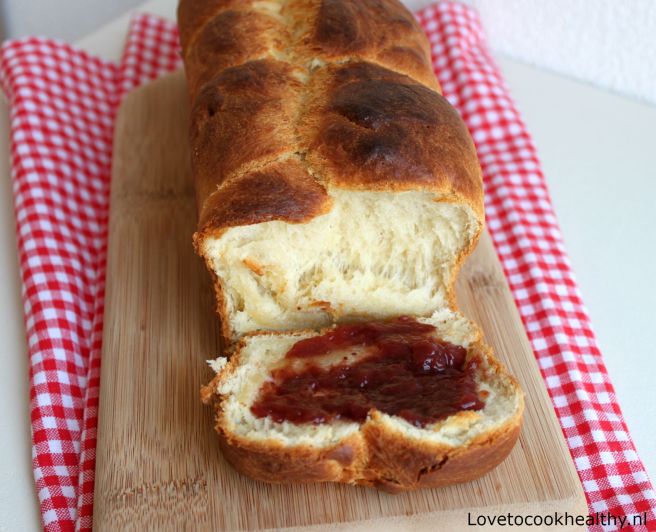 Verse brioche met jam