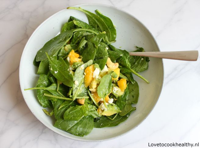 Spinaziesalade met mango