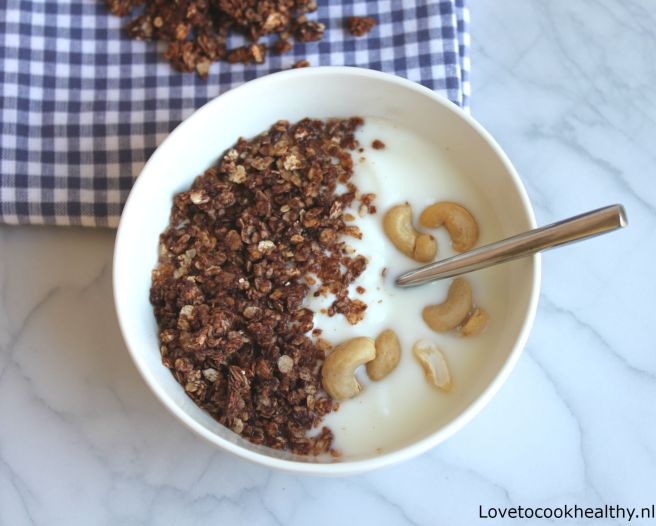 Chocolate granola