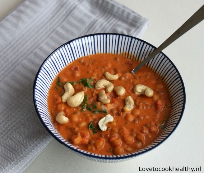 Kikkererwten met pindakaas en cashewnoten