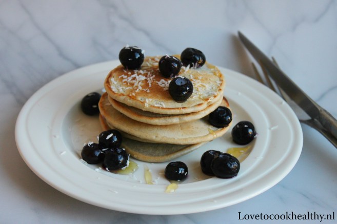 Kokos-pannenkoeken-lovetocookhealthy3