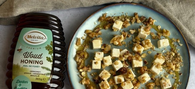 Witte kaas honing bites