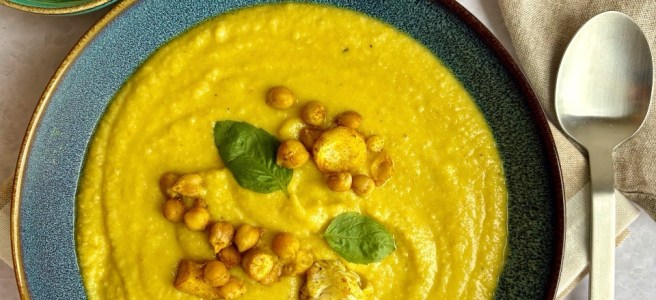 Oosterse golden soup.