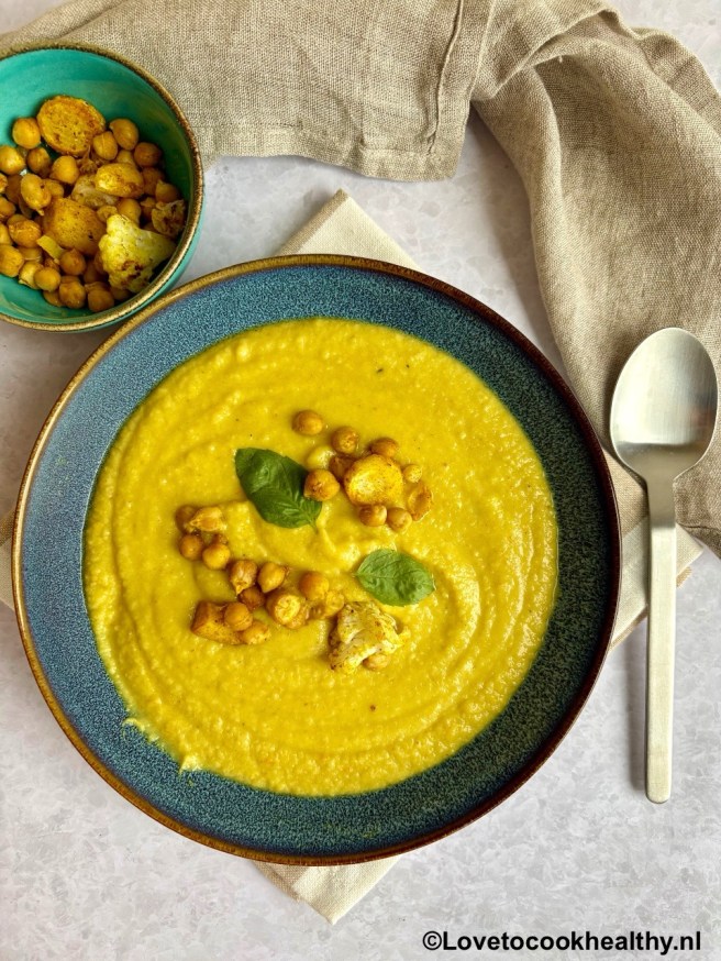 Oosterse golden soup.