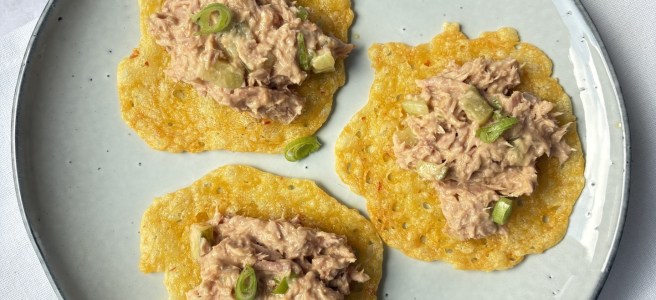 Kaascrackers met tonijnsalade