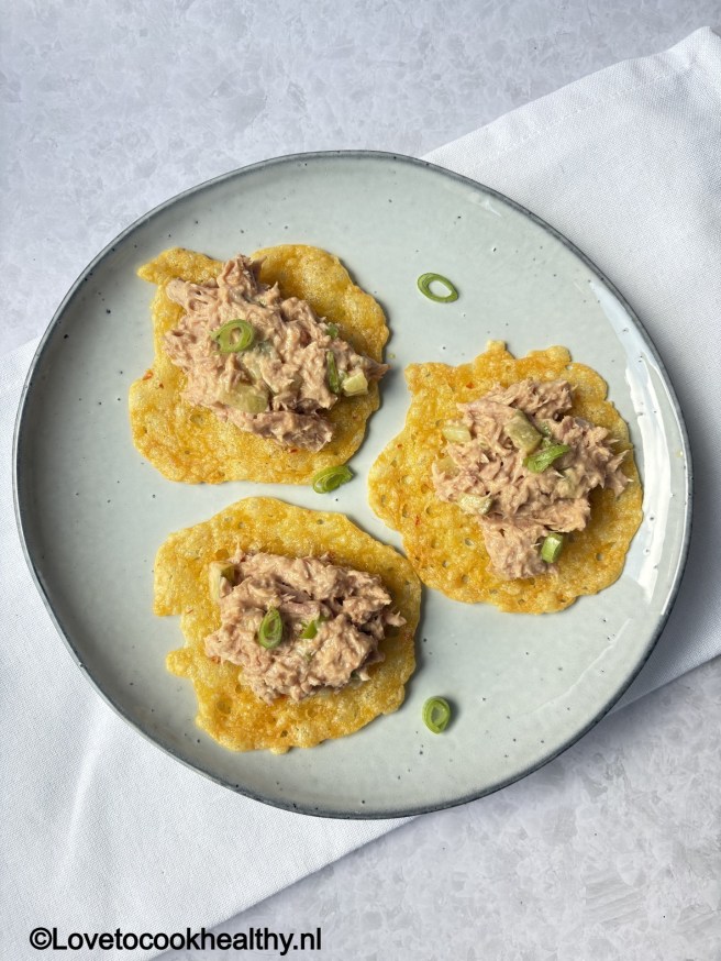 Kaascrackers met tonijnsalade